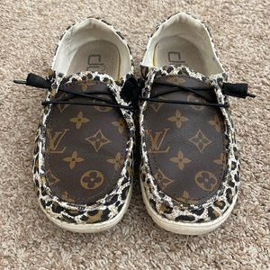 HeyDude Leopard w Louis Vuitton